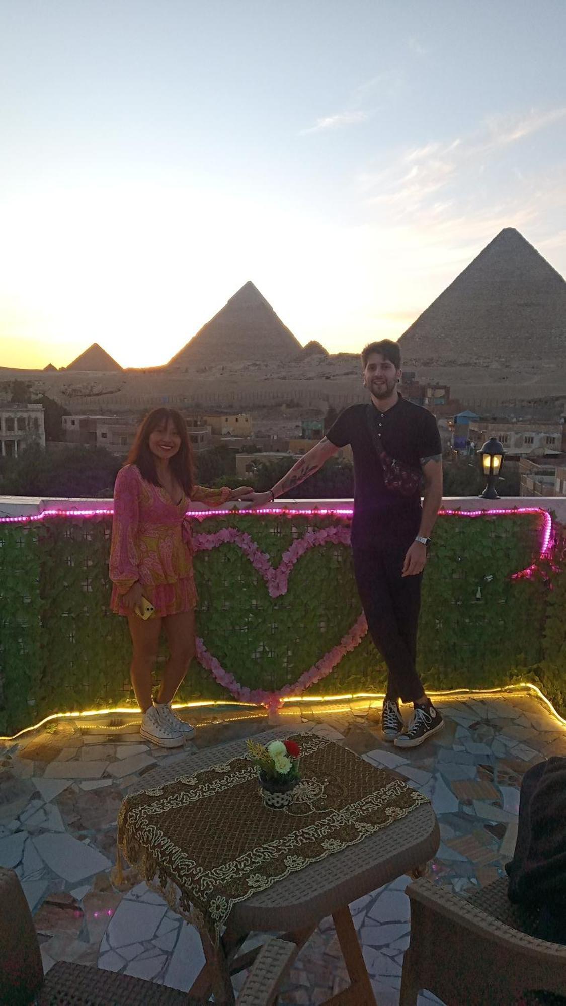 Pyramids Show Hotel Kafret el-Gabal Eksteriør billede
