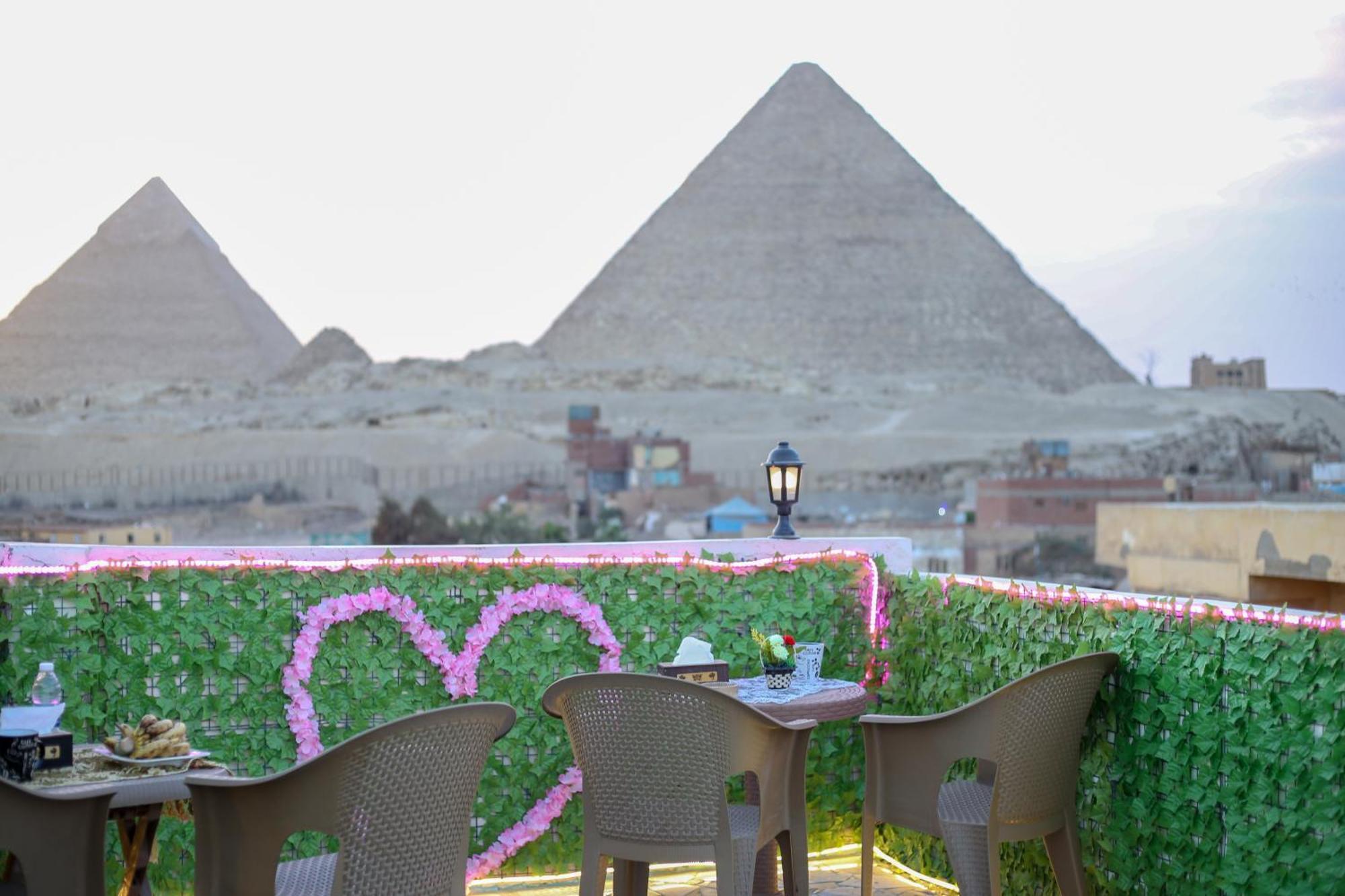 Pyramids Show Hotel Kafret el-Gabal Eksteriør billede